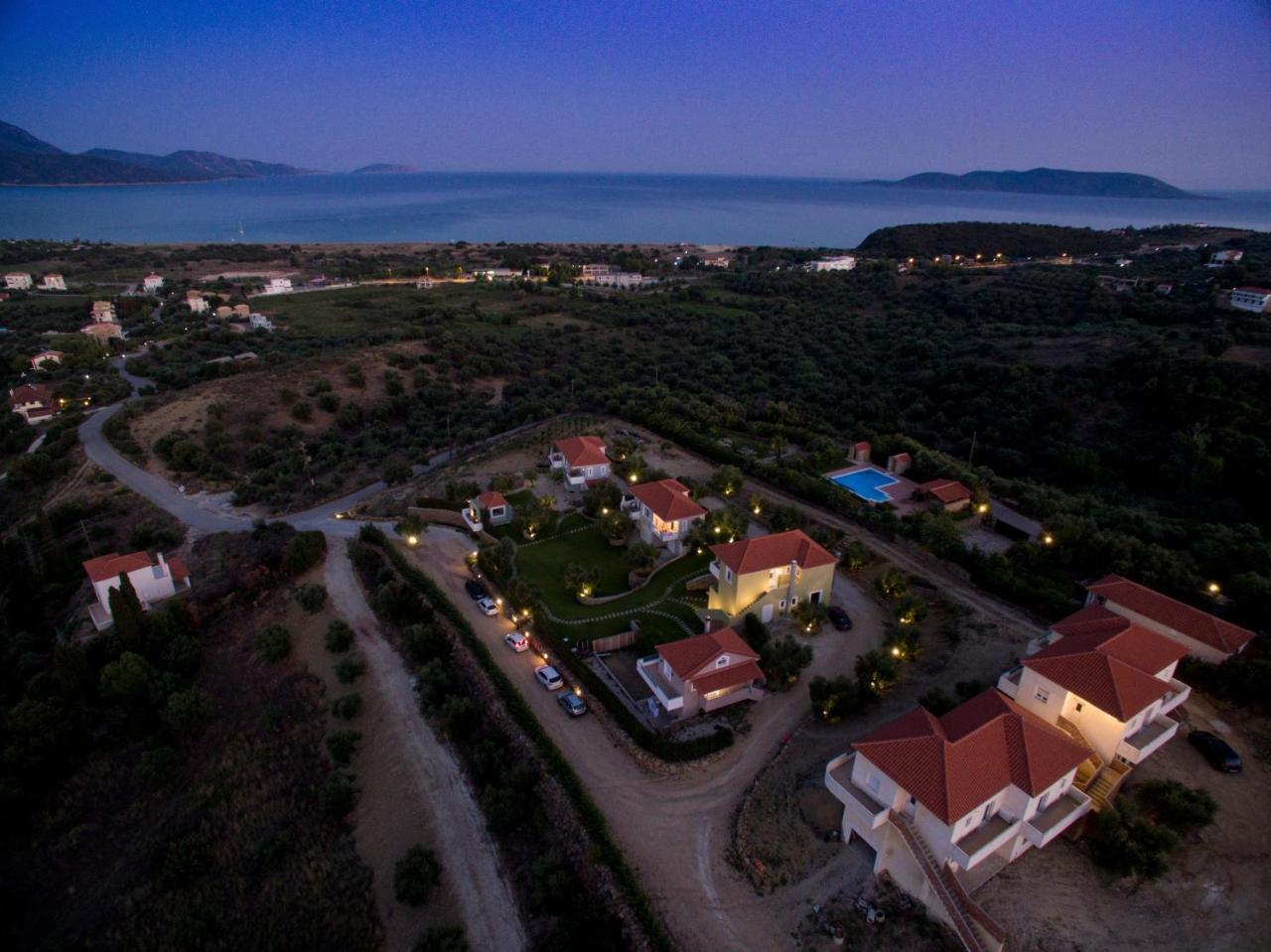 פיניקונטה Kotroni Villas מראה חיצוני תמונה